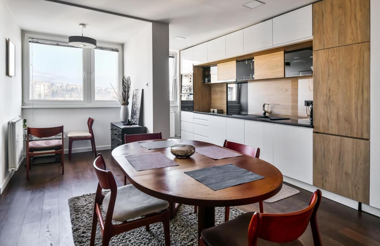 2 Bedroom Penthouse In City Center, Free Parking SJJ Exterior photo